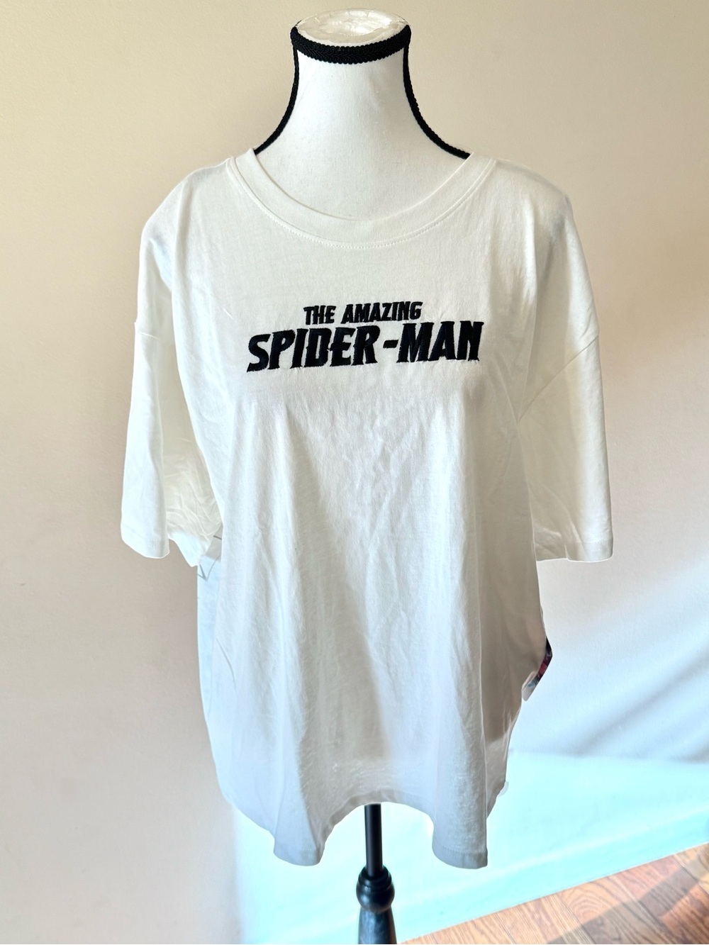 Disney / Marvel The Amazing Spider-Man White Graphic T-Shirt size Large